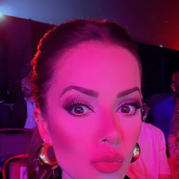 Sandy foi vista com Lucas Lima dias depois de uma viagem, supostamente na companhia do atual namorado