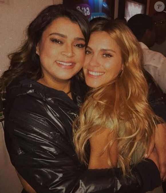 Carolina Dieckmann esteve ao lado de Preta Gil até os momentos finais, assim como o apresentador Gominho e familiares da artista, entre eles o pai, Gilberto Gil, e o filho, Francisco Gil.