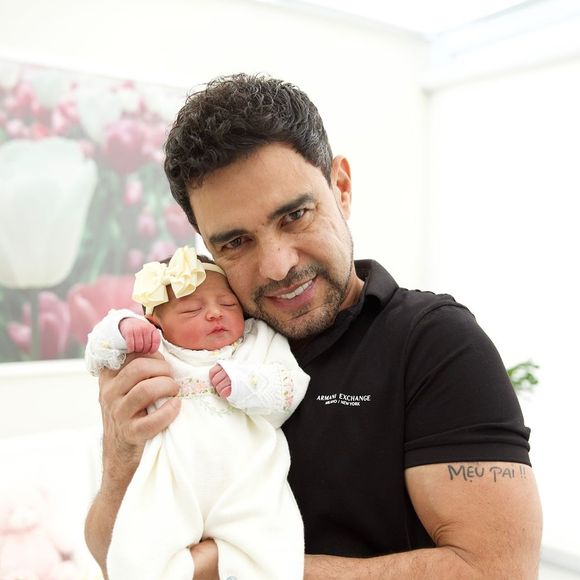 Internautas consideraram Clara muito parecida com Zezé Di Camargo