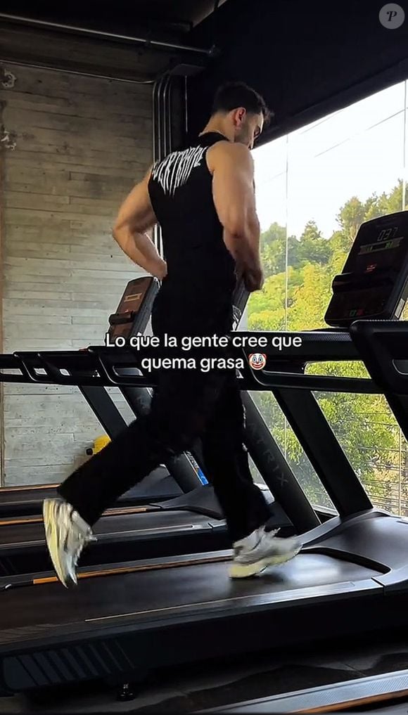 O personal trainer Marco Mendoza afirmou que caminhar em uma esteira inclinada pode ser mais eficiente, do que simplesmente correr.