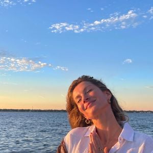 Gisele Bündchen aprendeu a receita com um chef na Costa Rica e revelou que o pão pode ser congelado