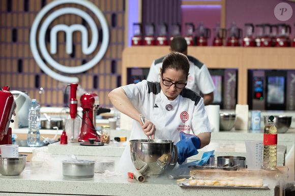 A prova de mignardises inspiradas em doces de festa define a saída da participante mais polêmica da temporada