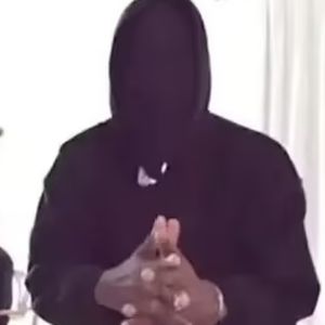 Kanye West assumiu ser homossexual? Furioso, rapper detona Kim Kardashian por custódia dos filhos e dispara em vídeo: 'Sou gay'