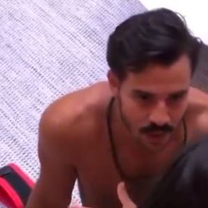 'BBB 25': A atriz da TV Globo comentou com o melhor amigo que estava achando seu comportamento um tanto grosseiro.