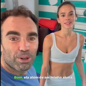 Recentemente pelas redes sociais, a atriz apostou em um conjunto da marca Alo