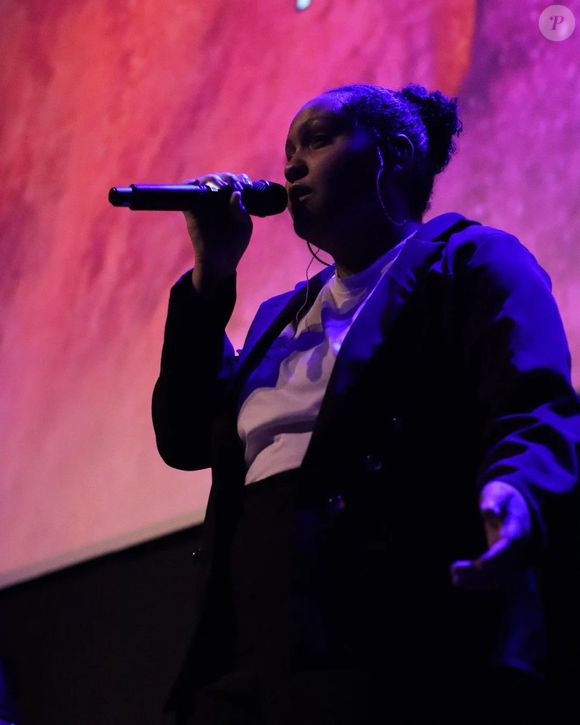 Carolina Beatriz contou em sua rede social que sonhava em ser cantora desde pequena
