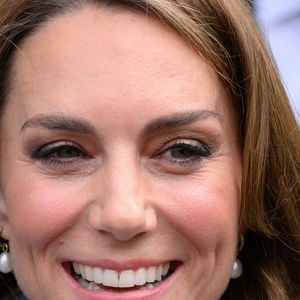 Maquiador brasileiro radicado em Londres revela que o segredo da beleza de Kate Middleton está em ajustar a intensidade da maquiagem conforme cada compromisso oficial