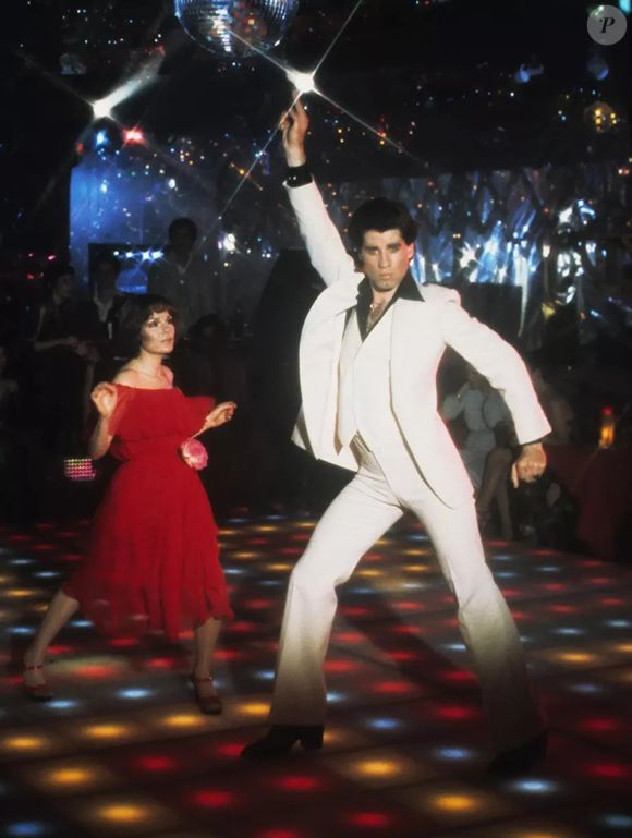 John Travolta ficou conhecido em filmes icônicos dos anos 70, 80 e 90, especialmente 'Os Embalos de Sábado à Noite'