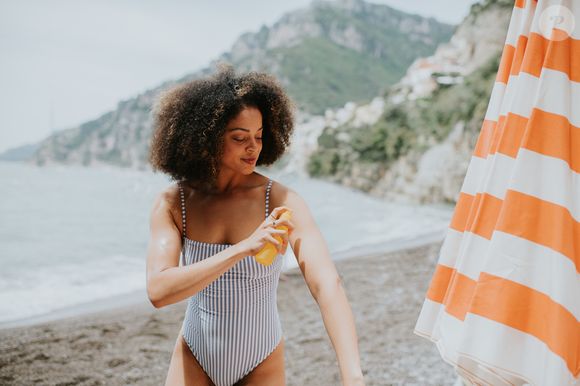 Onda de calor coloca hábitos em xeque: será que refrigerar perfumes realmente prolonga a fragrância ou é apenas mais uma 'trend' do TikTok?