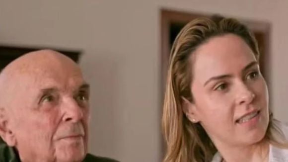 Com risco de expulsão do 'BBB 26', Ana Paula Renault chora ao revelar quase ter desistido do reality por saúde frágil do pai: 'No réveillon, praticamente morto'