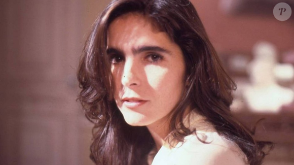 Foto para ilustrar a matéria com a atriz Malu Mader: famosa é conhecida por ter as sobrancelhas grossas, e sua beleza sempre foi valorizada ao longo dos anos.