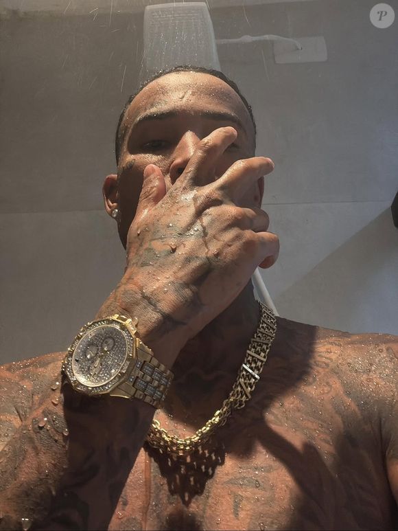 Gato Preto estava em seu apartamento quando foi abordado pelos agentes