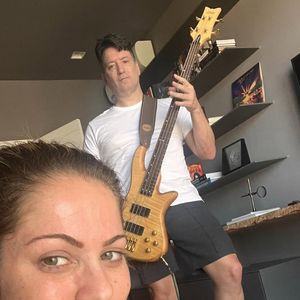 Então, Jacqueline Brazil e Luiz Carlos Jr. passaram a conversar