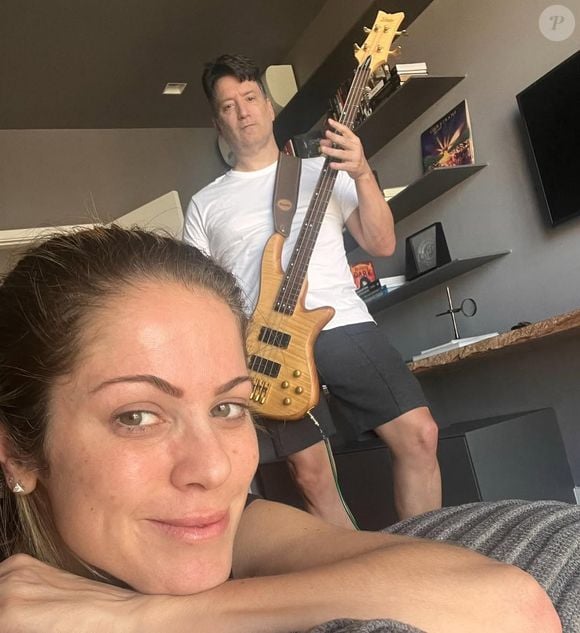 Então, Jacqueline Brazil e Luiz Carlos Jr. passaram a conversar