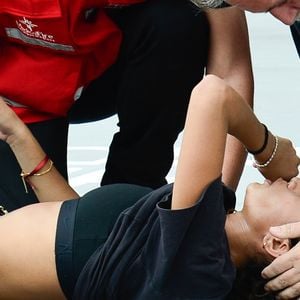 Rayssa Leal dobrou o joelho direito, que já havia lesionado há alguns dias