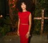 Ana Clara da novela 'Vale Tudo', Samantha Jones também optou por um vestido vermelho para a festa de lançamento das séries 'Vermelho Sangue' e 'Reencarne', da Globo