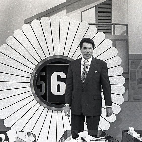 O processo corre sob sigilo no Tribunal, mas, segundo os autos, caso os irmãos não possam fazer exames de DNA em vida — ou caso esses testes não sejam conclusivos —, a Justiça pode autorizar a exumação do corpo de Silvio Santos para coletar material genético.