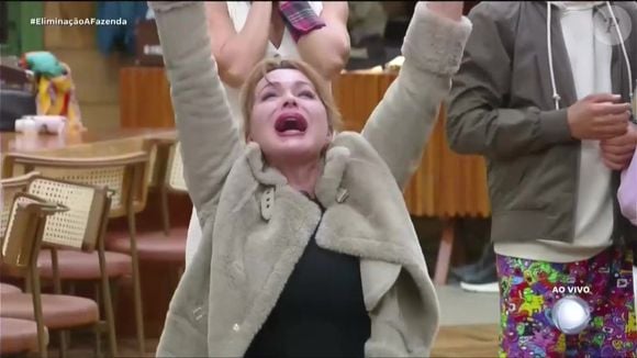 Gaby Spanic ficou aos prantos depois da eliminação do rival: 'Obrigada Brasil'