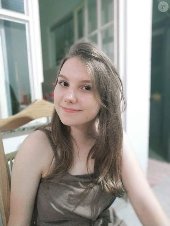 Morte precoce de Isabel Veloso, aos 19 anos: influenciadora enfrentou desde 2021 um câncer e passou por pelo menos seis cirurgias