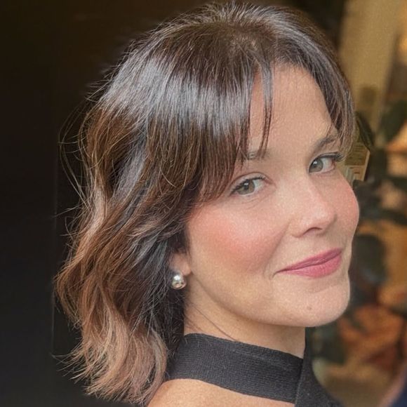 Cabelo cor castanho chocolate é tendência de Dakota Johnson, estrela de 'Amores Materialistas', Jade Picon, Marquezine e mais famosas