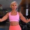 Os tênis cor de batata doce, confortáveis e elegantes para mulheres com mais de 50 anos: são da Asics e minha mãe já quer usá-los o tempo todo na academia