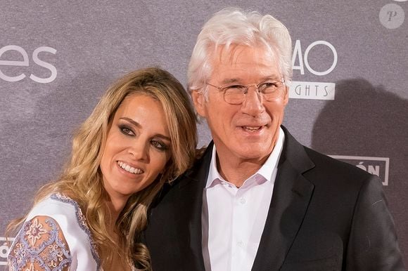 Histórias de amor: Richard Gere encontrou um amor duradouro com uma 'amiga da família' 33 anos mais nova que ele