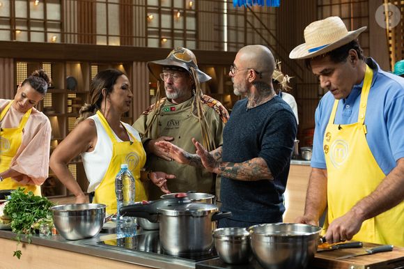 Chef Cumpade João orienta celebridades em prova temática de São João no MasterChef 2025
