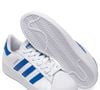 Nesta versão do Adidas Superstar, cor Azul-Jeans é o destaque