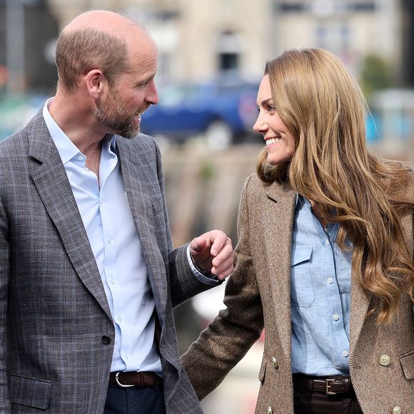 A tensão dentro da família real aumentou após William e Kate decidirem se mudar com os filhos para uma casa próxima à residência de Andrew, em Forest Lodge, segundo a biógrafa real