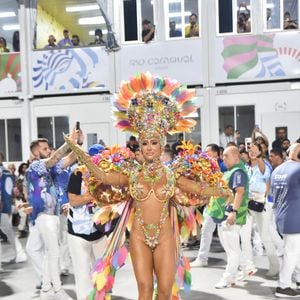 Sabrina Sato é a rainha de bateria da Vila Isabel desde 2011 - naquele ano, das 12 escolas, 3 não foram julgadas por conta de um incêndio nos barracões; agremiação foi a 4ª após o fim da apuração