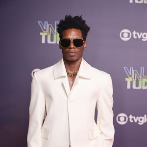 De 'Beleza Fatal' para 'Vale Tudo', Breno Ferreira arrasou em look branco