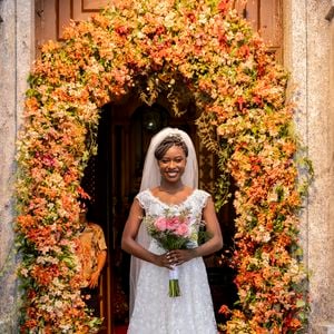 Vestido de noiva de Daniela (Jessica Marques) era romântico e delicado