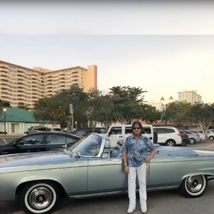 Outro clássico que ocupa lugar especial na garagem de Roberto Carlos é o Chrysler Imperial 1965