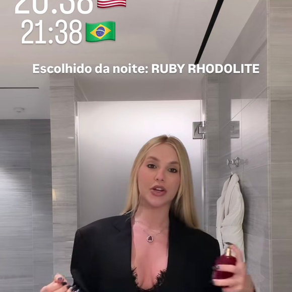 Virginia Fonseca tems e divertido nos Estados Unidos
