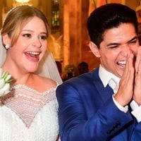 Saia bordada, renda e mais: o vestido de noiva no estilo princesa de Maria Cavalcante, filha de Tom Cavalcante, para casamento. Fotos!