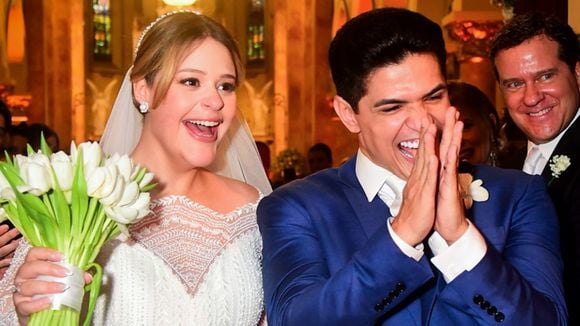 Saia bordada, renda e mais: o vestido de noiva no estilo princesa de Maria Cavalcante, filha de Tom Cavalcante, para casamento. Fotos!
