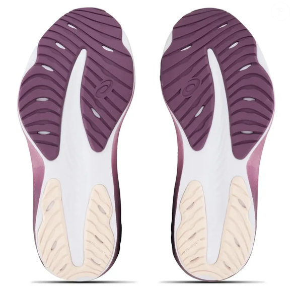 Com solado em borracha sólida e foco em flexibilidade e tração, o novo modelo da ASICS promete passadas mais seguras em diferentes superfícies