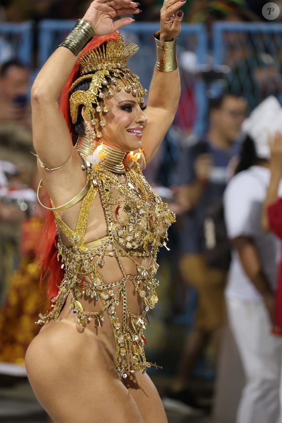 Viviane Araújo é considerada a rainha das rainhas do Carnaval carioca