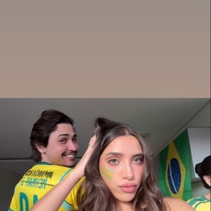 A influenciadora precisou se pronunciar após a repercussão de uma camisa da Seleção Brasileira usada por um amigo, que apareceu com o nome do jogador riscado e substituído pelo dela