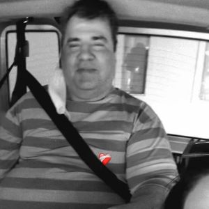 E Victoria Brenner, de 27, do casamento com Denise Tacto, a caçula também prestou sua homenagem nas redes sociais, compartilhando um vídeo com o pai em um momento descontraído: 'Olha quem está tirando onda de carrão. Está se achando muito, manda um beijo, manda'