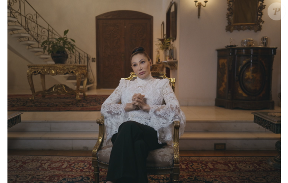 'Nós construímos uma casa de 96 cômodos, 37 banheiros e cinco cozinhas', diz Sônia Soares no documentário