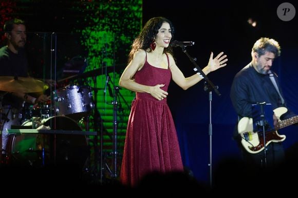 Rumores sobre Marisa Monte e bets ganharam força nas redes após imagens do palco circularem entre internautas. Veja os detalhes