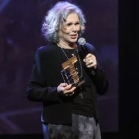 Há 38 anos, Irene Ravache fez críticas ácidas à Globo ao anunciar saída das novelas: 'Não se grava em escritórios'