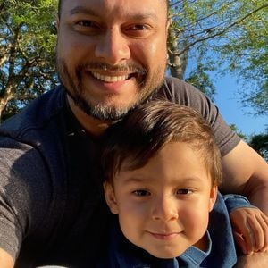 Thiago Lopes ficou com a guarda de Leon, filho caçula de Andressa Urach, após a separação