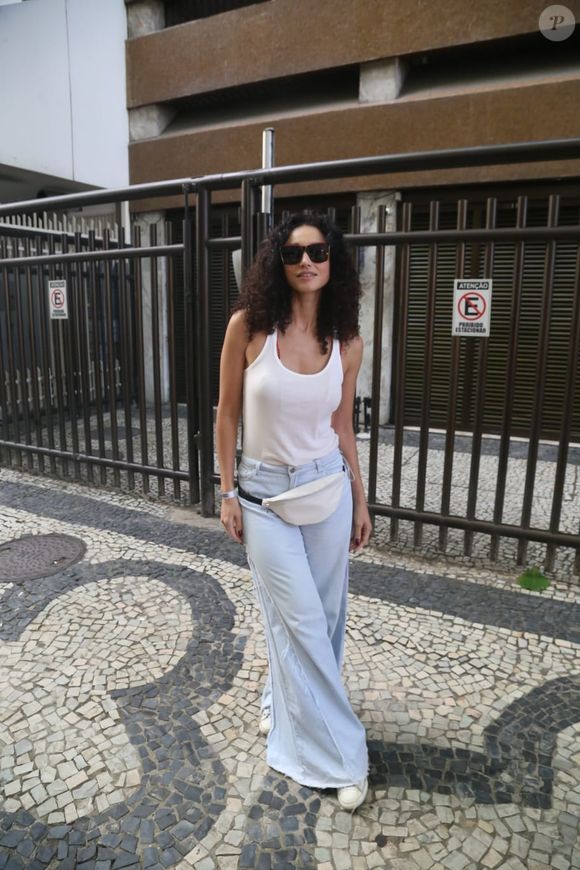 Debora Nascimento no Ato Musical pela Democracia, em Copacabana