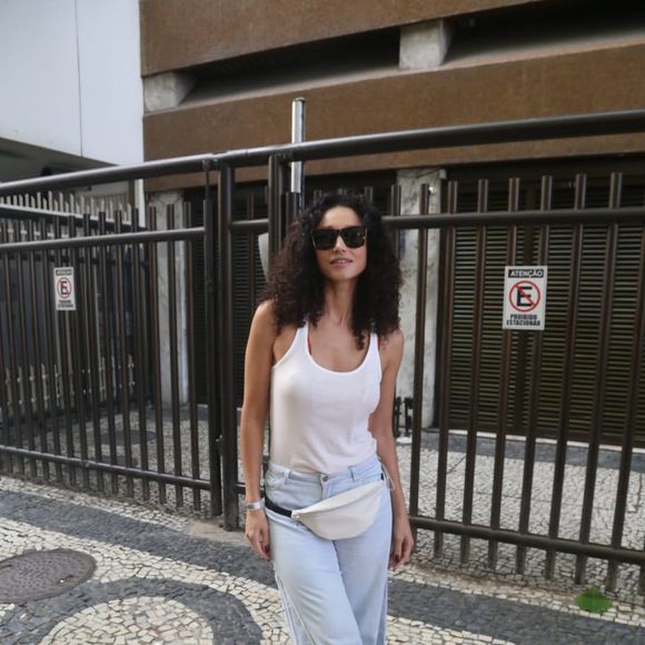 Debora Nascimento no Ato Musical pela Democracia, em Copacabana
