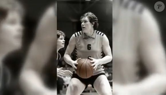 Jogadora de basquete com grande destaque nos anos 1970 e 1980, Uļjana Semjonova morreu em 8 de janeiro de 2026, aos 73 anos