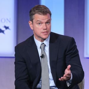 Durante sua hospedagem no país, Matt Damon testemunhou as dificuldades que enfrentavam diariamente devido à falta de acesso à água potável e à infraestrutura básica de saneamento