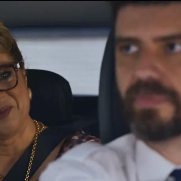 A parceria criminosa entre Pilar (Isabel Teixeira) e seu motorista está com os dias contados em Quem Ama Cuida. O personagem de Renato Luciano terá uma morte trágica antes da passagem de tempo da novela