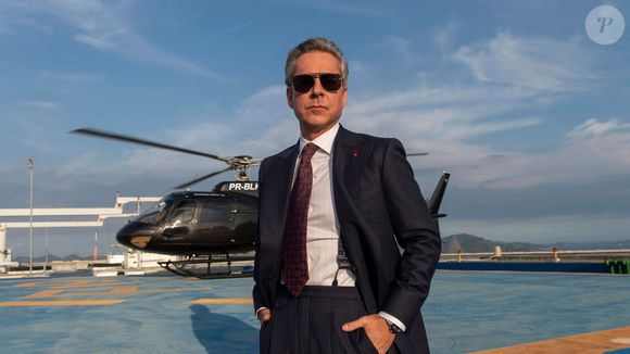 Mário Sérgio (Thomas Aquino) convence Freitas (Luis Lobianco) a roubar Marco Aurélio (Alexandre Nero) na novela 'Vale Tudo' de quinta-feira 25 de setembro de 2025